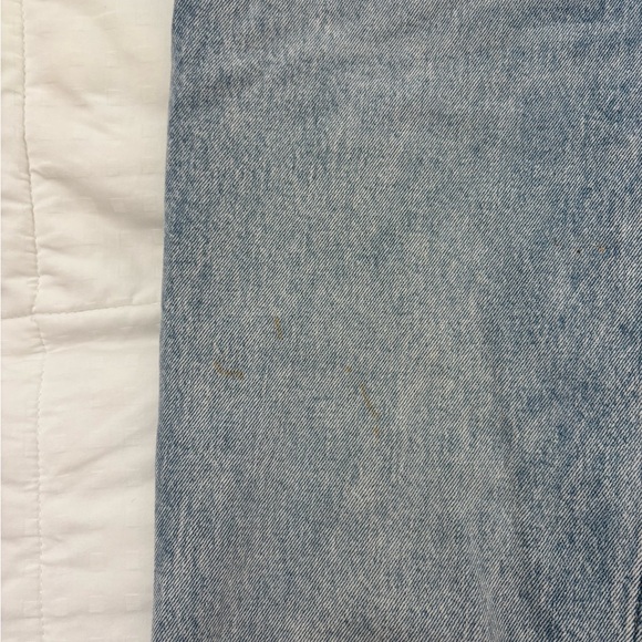 Abercrombie and Fitch Ultra High Rise 90s Straight Jean - Picture 6 of 9